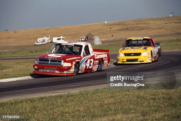 Joe Ruttman Late Model 39 Jimmy Hensley Stock Photos, High-Res Pictures, and Images - Getty Images