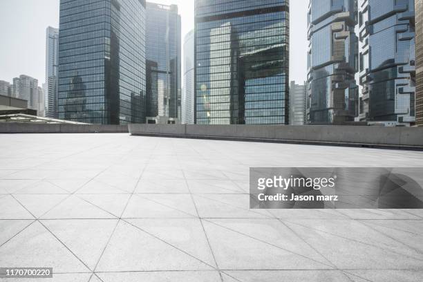 parking lot - view of city square in shanghai china stock-fotos und bilder