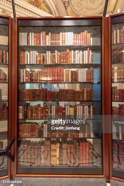 wooden bookcase,inside the library of congress in washington dc, usa - library of congress interior stock pictures, royalty-free photos & images