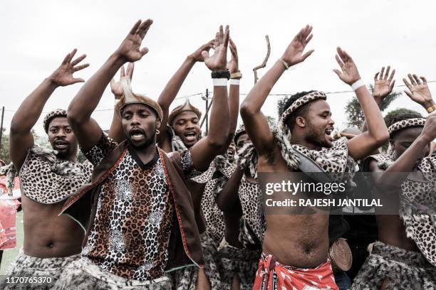 689 Zulu Traditional Attire Stock Photos High Res Pictures And Images 689-zulu-traditional-attire-stock-photos-high-res-pictures-and-images
