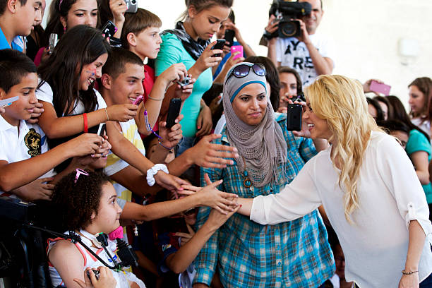 Pop Star Shakira Meets Israeli President Peres