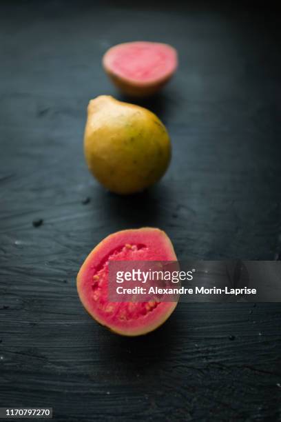 guava (psidium guajava), tropical fruit from latin america for their intense colors and flavors. - guayaba fotografías e imágenes de stock