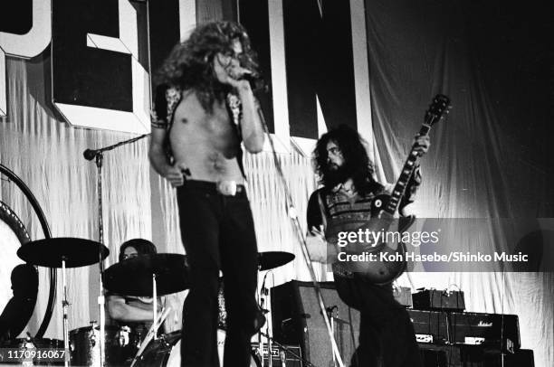 Robert Plant and Jimmy Page of Led Zeppelin performing on stage at Hiroshima Prefectural gymnasium, Hiroshima, Japan, 27th September 1971.