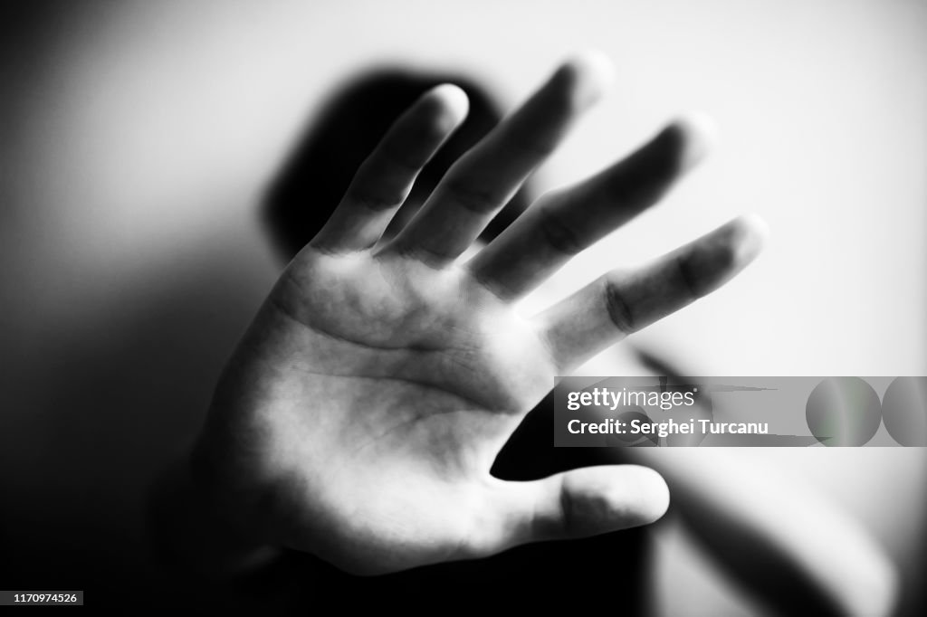 18 years old guy defends himself with his palm