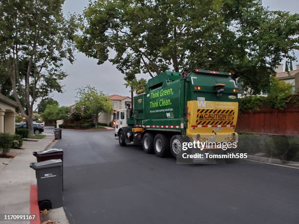 recycling truck - rubbish lorry stock pictures, royalty-free photos & images