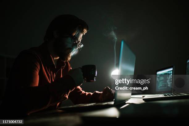 Laptop Screen Dark Room Photos and Premium High Res Pictures - Getty Images