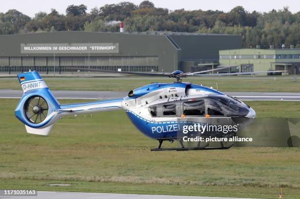 Ec145 Rfds 51 Eurocopter Ec 145 Stock Photos, High-Res Pictures, and Images ...