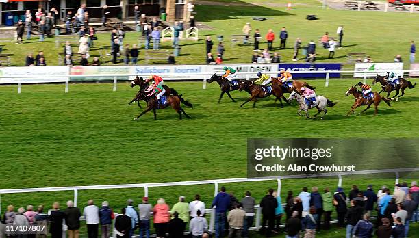 Salisbury Racource 18 Photos & High Res Pictures - Getty Images