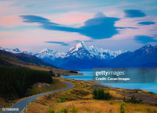 incredible lake in mountains in new zealand - new plymouth stock pictures, royalty-free photos & images