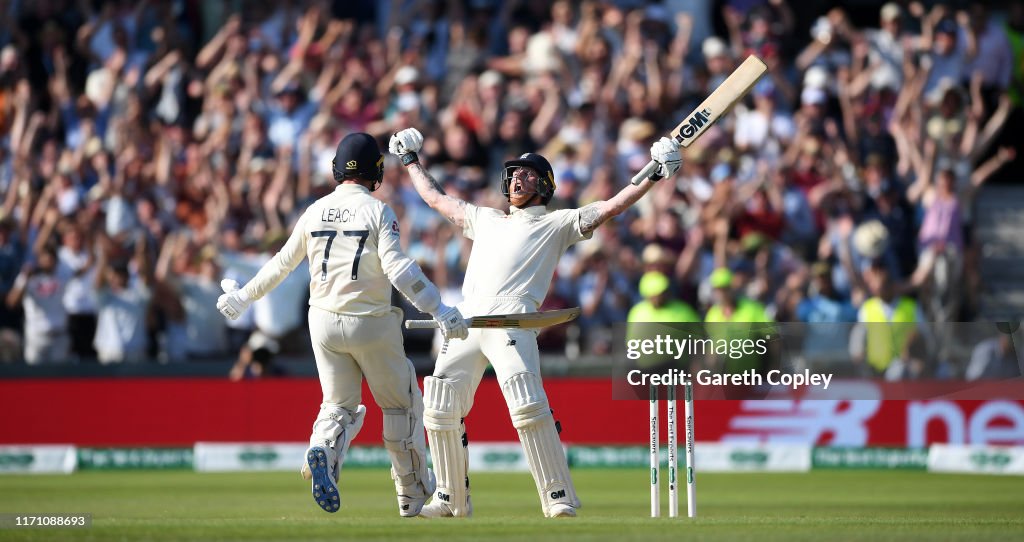 England v Australia - 3rd Specsavers Ashes Test: Day Four