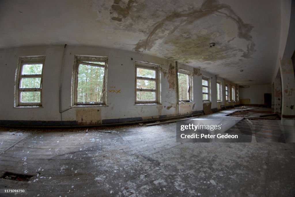 Abandoned secret soviet military base - Distressed Room with a window