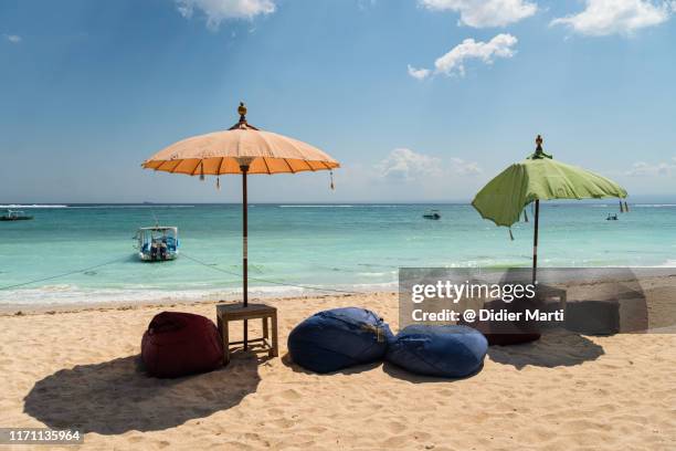 beach bar in nusa lembongan, a popular island off the coast of bali in indonesia - bali bar stock pictures, royalty-free photos & images