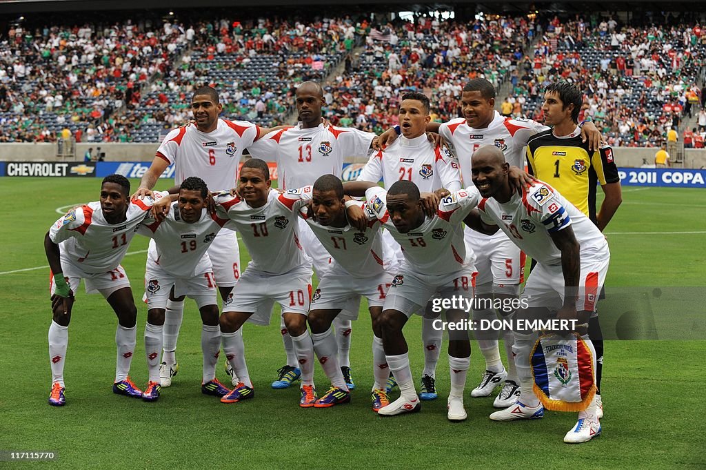 Panama's soccer team poses before the CO