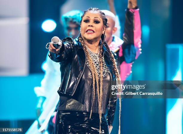 Crystal Rutcher Singer 4,145 Singer Crystal Stock Photos, High-Res Pictures, and Images ...