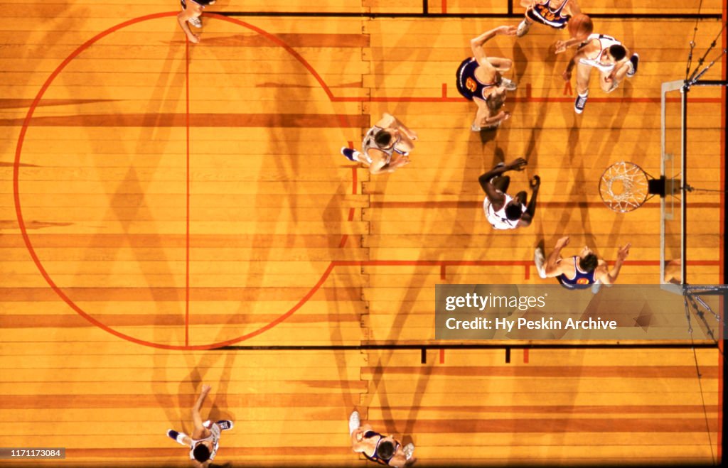 Philadelphia Warriors v New York Knicks