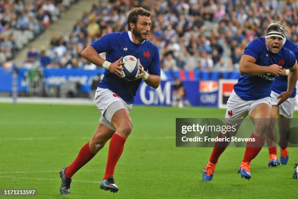 Maxime Medard of France runs with the ball during the International Friendly Match between France and Italia at Stade de France on August 30, 2019 in...