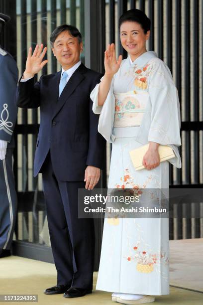 Emperor Naruhito and Empress Masako see off the guests after the tea party inviting African leaders at the Imperial Palace on August 30, 2019 in...