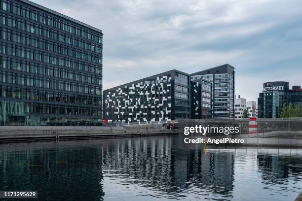 copenhague central business district - copenhagen architecture fotografías e imágenes de stock