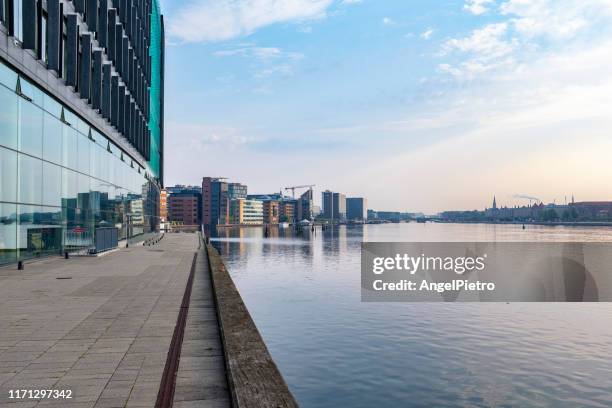 copenhague central business district - copenhague stock pictures, royalty-free photos & images