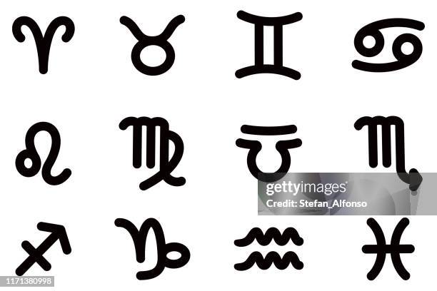 einfache handgezeichnete symbole astrologischer zeichen auf weißem hintergrund - sternzeichen stock-grafiken, -clipart, -cartoons und -symbole