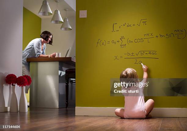 wunderkind - intelligenz stock-fotos und bilder