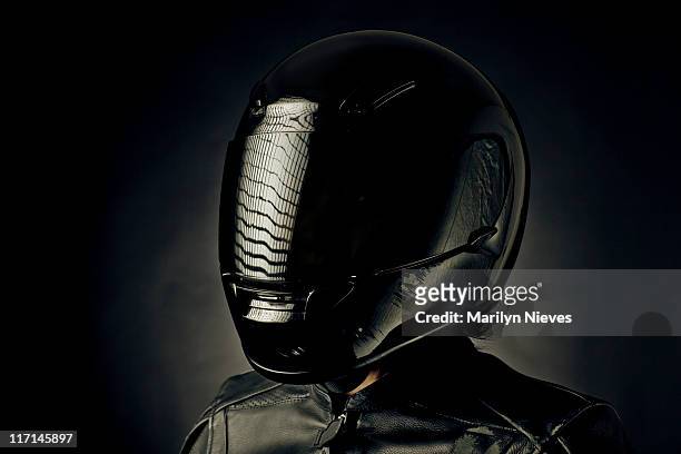 unfall porträt - man with helmet stock-fotos und bilder