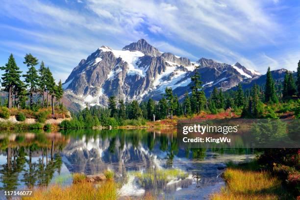 beauty in nature - cascade mountain range stock pictures, royalty-free photos & images