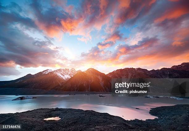 sunrise at mountain cook - new zealand southern alps stock pictures, royalty-free photos & images