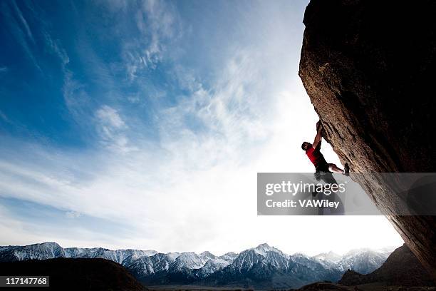 hang time - climbers stock pictures, royalty-free photos & images