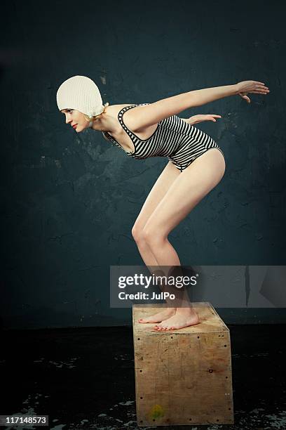 schwimmer - bademütze stock-fotos und bilder