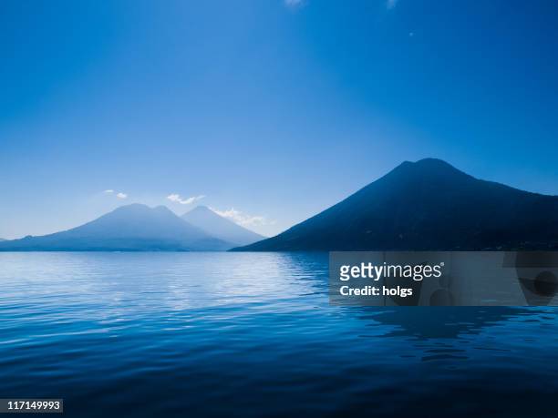 lago atitlan, guatemala - lake atitlan - fotografias e filmes do acervo
