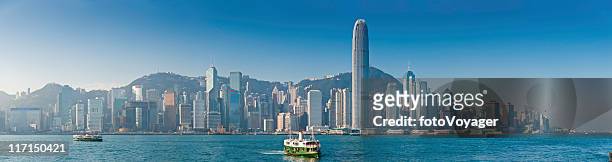 star ferry hong kong harbor skyscrapers victoria peak panorama china - causeway bay stockfoto's en -beelden