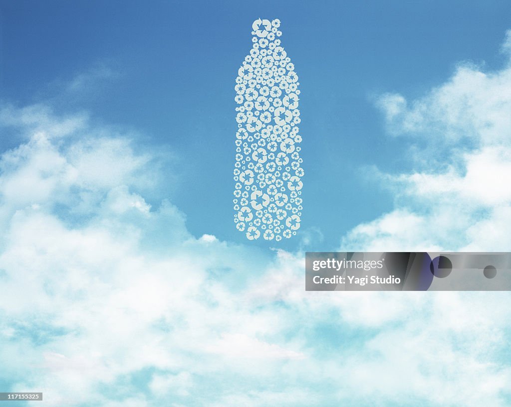 The shape of the PET bottle by the recycling mark