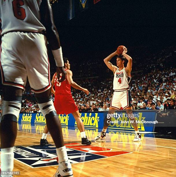 Tournament of the Americas: USA Christian Laettner in action vs Venezuela at Memorial Coliseum. Dream Team. Portland, OR 7/5/1992 CREDIT: John W....