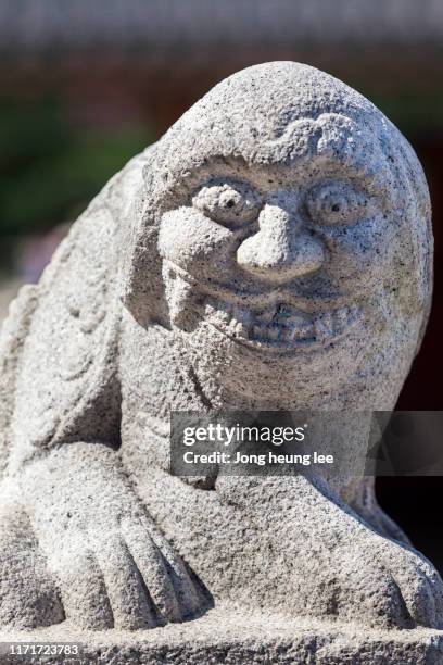 sculpture inside gyeongbokgung palace - jong heung lee stock pictures, royalty-free photos & images