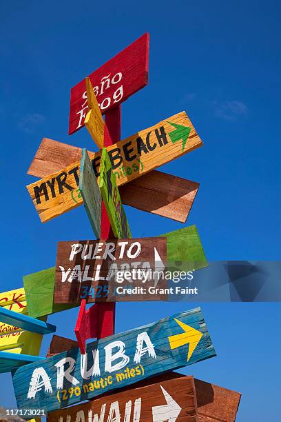 direction sign - bahamas map stock pictures, royalty-free photos & images