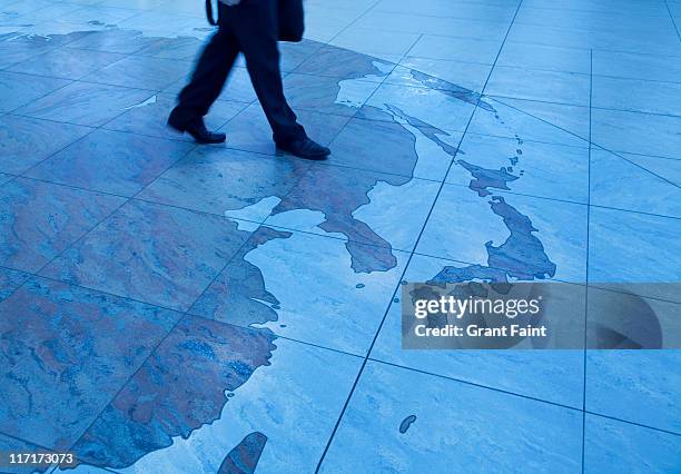 asia map on floor. - asia pac photos et images de collection