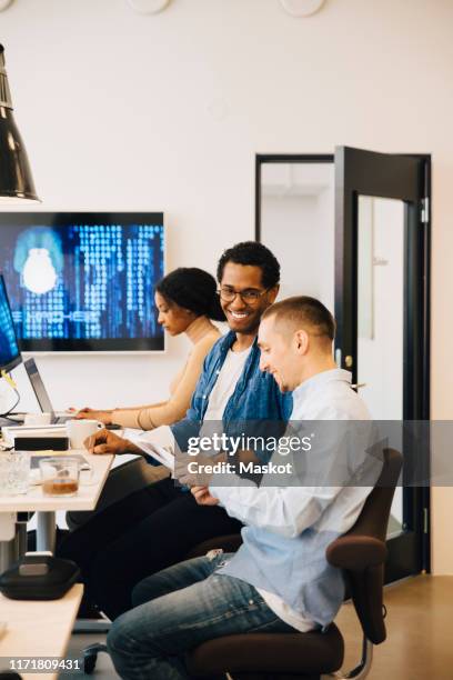 1,384 Programmer Vertical Screen Stock Photos, High-Res Pictures, and ...