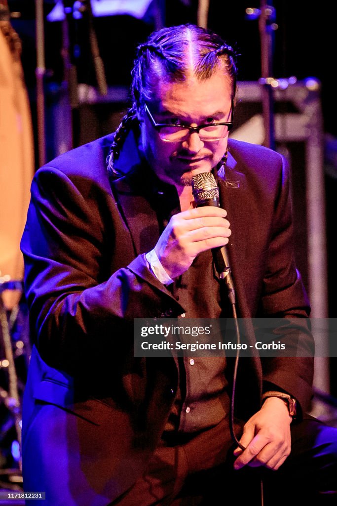 Mike Patton - Mondo Cane Performs In Milan