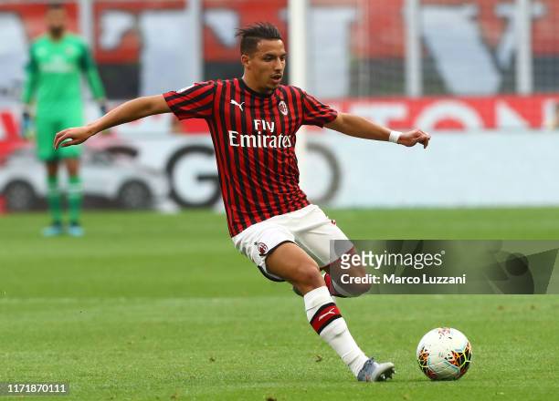 Ismael Bennacer of AC Milan in action during the Serie A match between AC Milan and Brescia Calcio at Stadio Giuseppe Meazza on September 1, 2019 in...