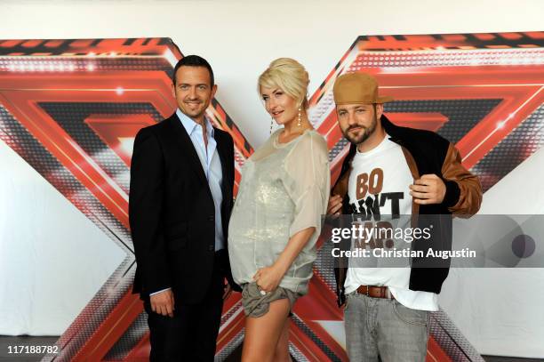 Till Broenner, Sarah Connor and Mirko Bogojevic attend "X-Factor" Photocall at "Altes Zollamt" on June 24, 2011 in Hamburg, Germany.