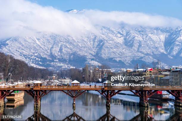 srinagar kaschmir - srinagar stock-fotos und bilder