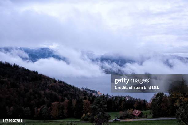 Fünf Tage Blick aus ein und dem selben Fenster des Berghüsli über dem Thuner See auf das Bergpanorama am Niesen