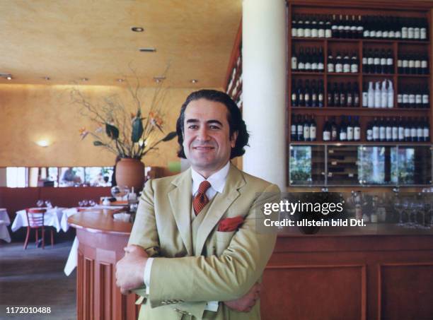Adnan Shell 74 Restaurant Besitzer Photos & High Res Pictures - Getty Images
