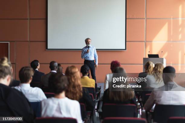 business presenter - public speaker stockfoto's en -beelden