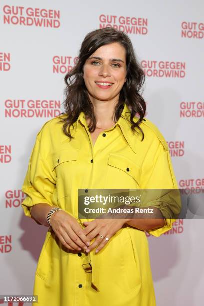 Nora Tschirner attends the world premiere of the movie "Gut gegen Nordwind" at Cinedom on September 03, 2019 in Cologne, Germany.