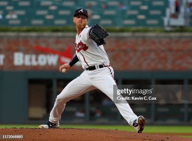 Mike Foltynewicz of the Atlanta Braves pitches in the first inning against the Toronto Blue Jays at SunTrust Park on September 03, 2019 in Atlanta,...