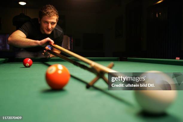 Billard International Knesebeckstraße 38-49 Marc und Thomas spielen Pool