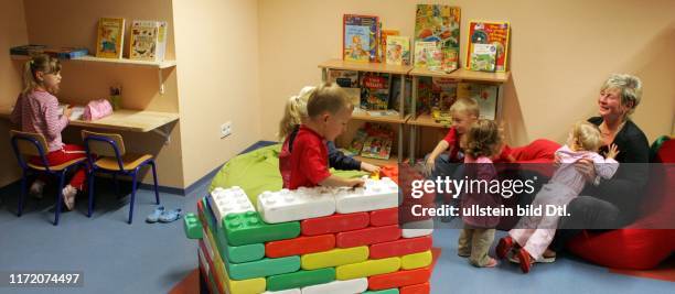 Kita24 Kindertagesstätte Kita Kindergarten rund um die Uhr 24 Stunden geöffnet Kinder Babies Baby Kind kleine Menschen Ueckerwelle Uckerwelle...