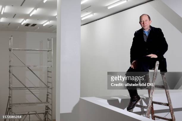 Gerd Harry „Judy“ Lybke - Galerist - aufgenommen in seiner Galerie Eigen + Art in Berlin Mitte